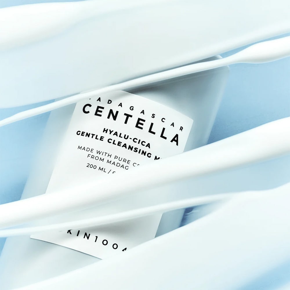SKIN1004 Hyalu-Cica Gentle Cleansing Milk 200ml